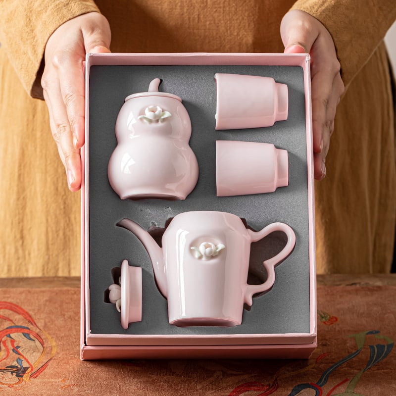 Set Gongfu de ceai din ceramică roz, lucrat manual, cu design floral și posibilitatea imprimării logo-ului