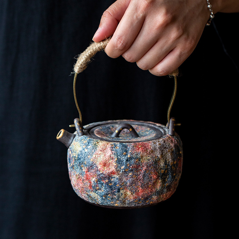 Ceainic ceramic multicolor, din lut pietros, cu mâner lateral, stil vintage