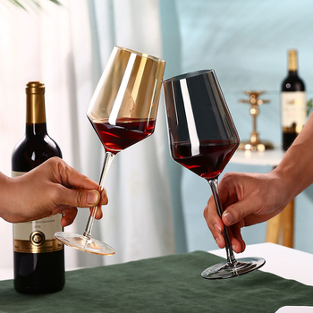 Pahar de vin din cristal cu picior negru electrogalvanizat, stil european pentru banchet
