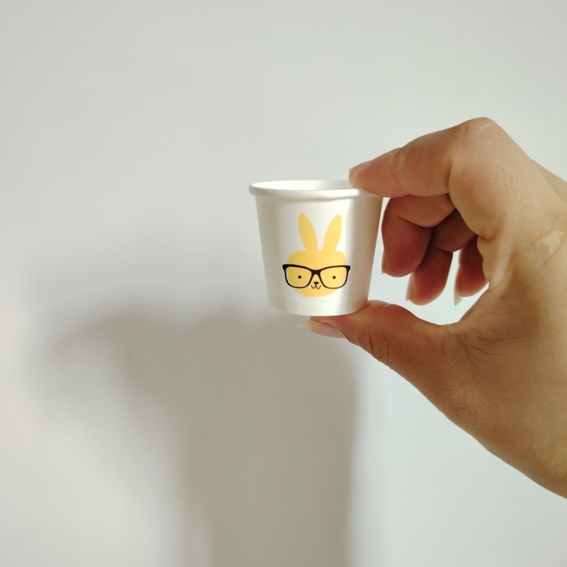 Cupe mini de degustare, din hârtie, 30–50 ml, de unică folosință