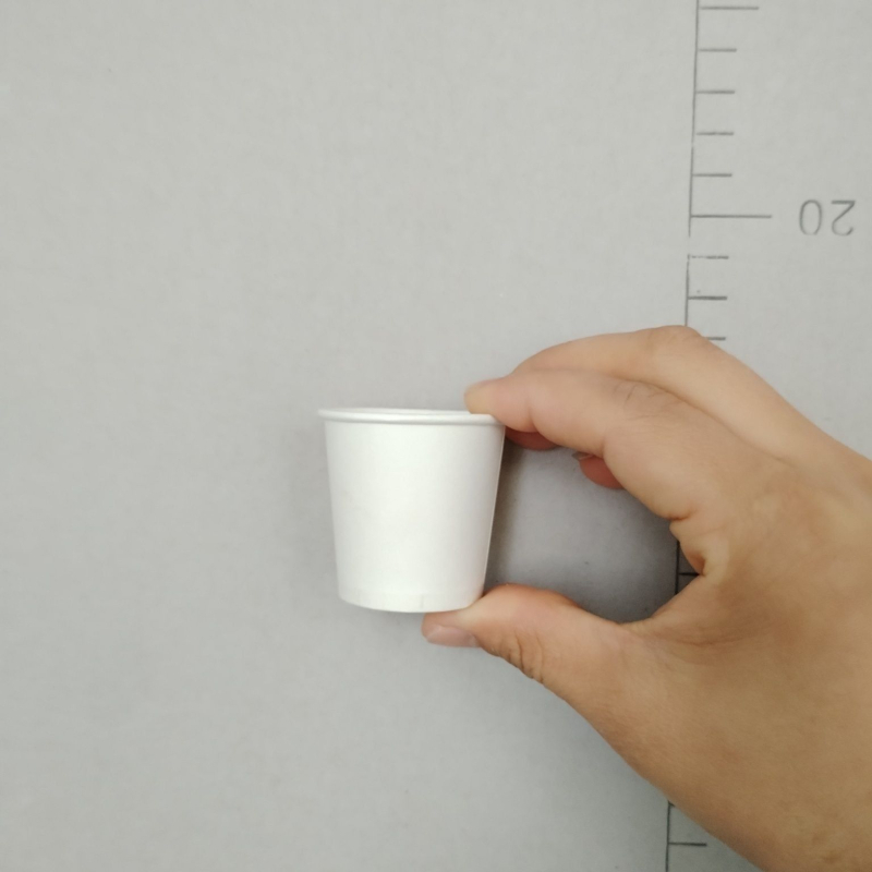 Cupe mini de degustare, din hârtie, 30–50 ml, de unică folosință