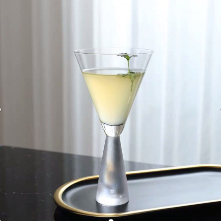Serie ultra-subțire: pahar de cocktail Commander Cup în stil japonez pentru baruri și hoteluri