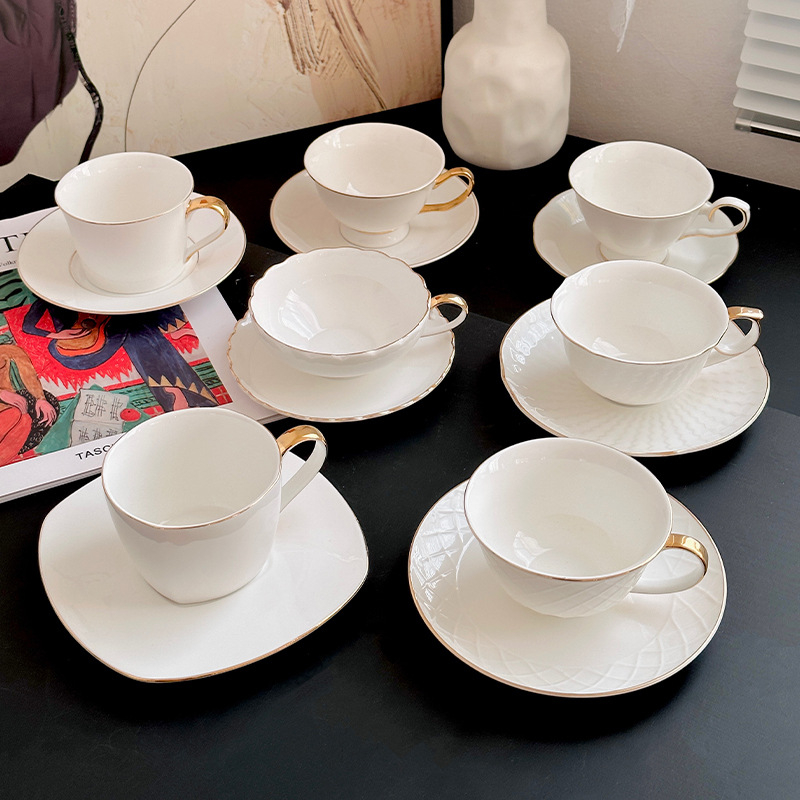 Set de cafea din ceramică, ceașcă de cafea și farfurie în stil european, cu detalii aurii, pentru uz casnic și birou