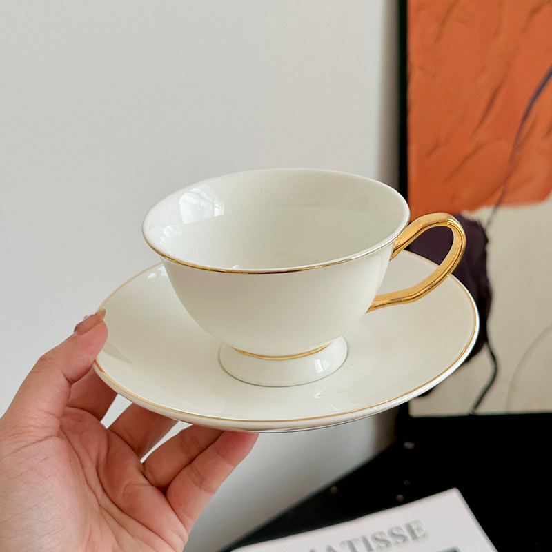 Set de cafea din ceramică, ceașcă de cafea și farfurie în stil european, cu detalii aurii, pentru uz casnic și birou