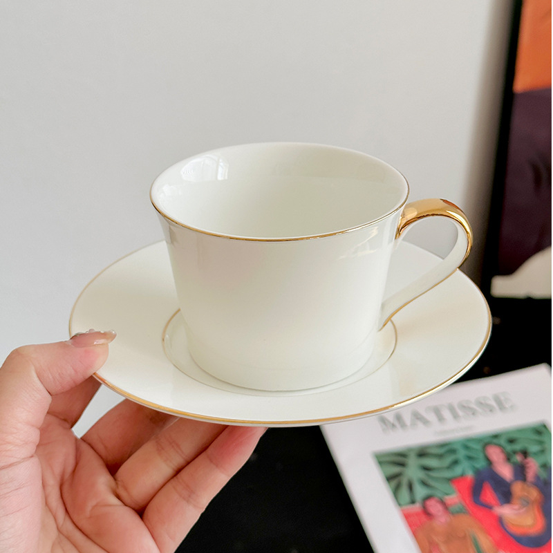 Set de cafea din ceramică, ceașcă de cafea și farfurie în stil european, cu detalii aurii, pentru uz casnic și birou