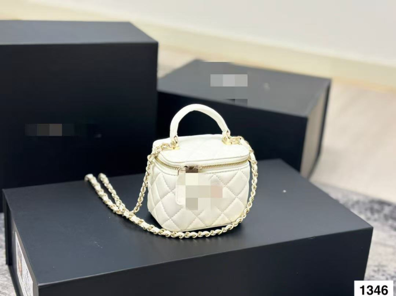 Ženska torbica s lancem i kvadratnim prešivom uzorkom, mala crossbody