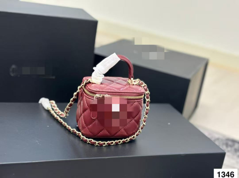 Ženska torbica s lancem i kvadratnim prešivom uzorkom, mala crossbody