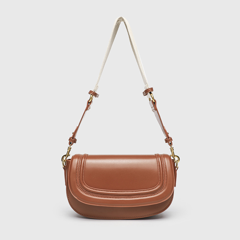 Sedlovita torba sa širokim remenom, mala crossbody torba za svakodnevno nošenje, moderna i svestrana s dojmom luksuza