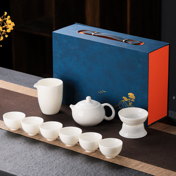 Set de ceai din porțelan alb ca jadul, în stil Gongfu — ceainic, gaiwan și cești, cutie cadou de călătorie cu imprimare a logo-ului