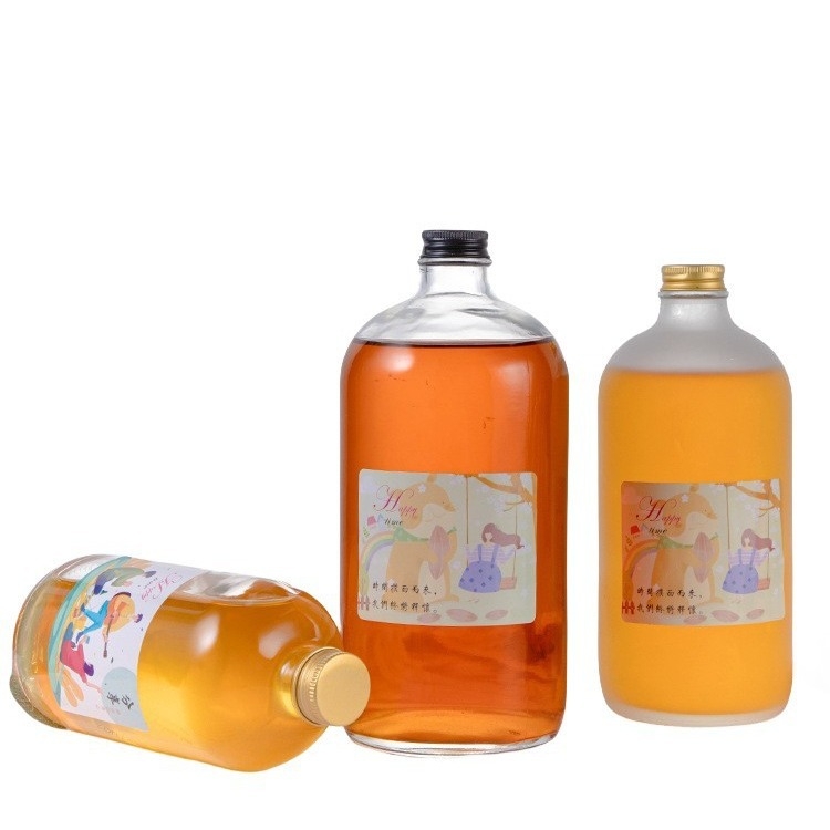 Staklena boca za piće s aluminijskim poklopcem, okruglog oblika i uskim vrhom; pogodna za čaj s mlijekom i sokove; Boston stil, 100 ml i 500 ml