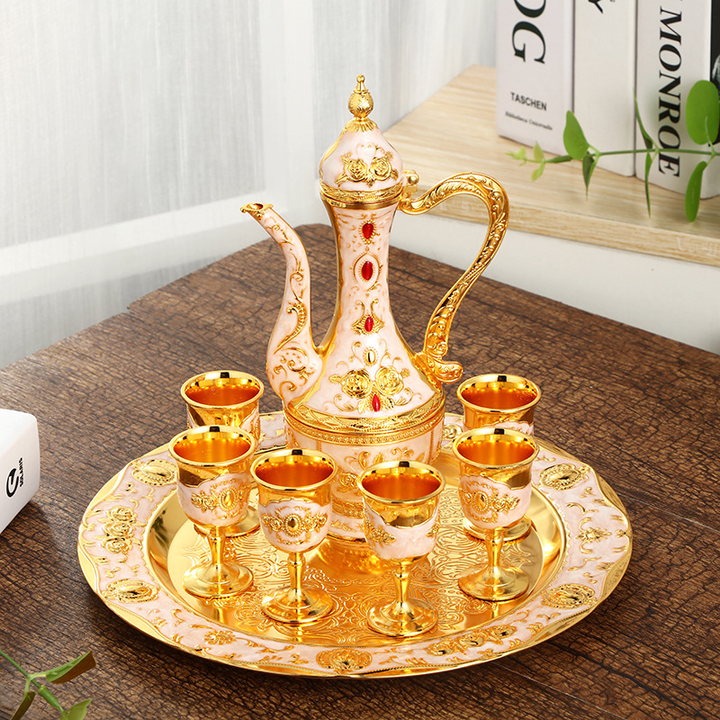Set european retro pentru pahare de vin într-o cutie cadou, set de tăvi metalice pentru pahare de vin, ornamente metalice pentru hoteluri