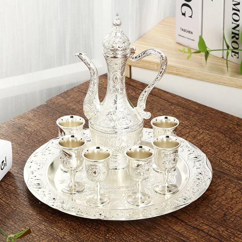 Set european retro pentru pahare de vin într-o cutie cadou, set de tăvi metalice pentru pahare de vin, ornamente metalice pentru hoteluri