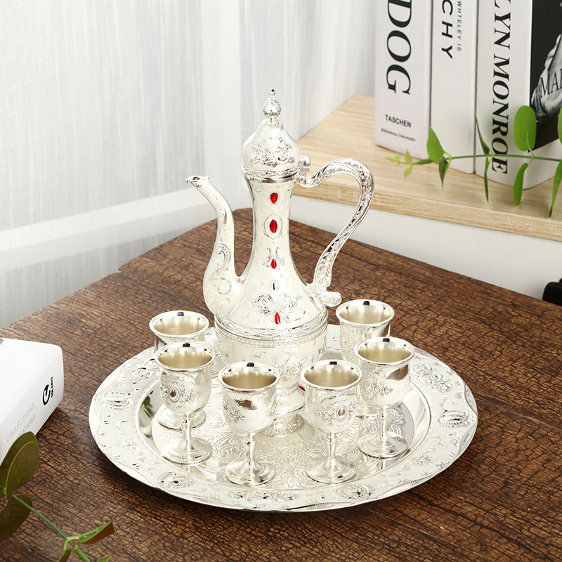 Set european retro pentru pahare de vin într-o cutie cadou, set de tăvi metalice pentru pahare de vin, ornamente metalice pentru hoteluri