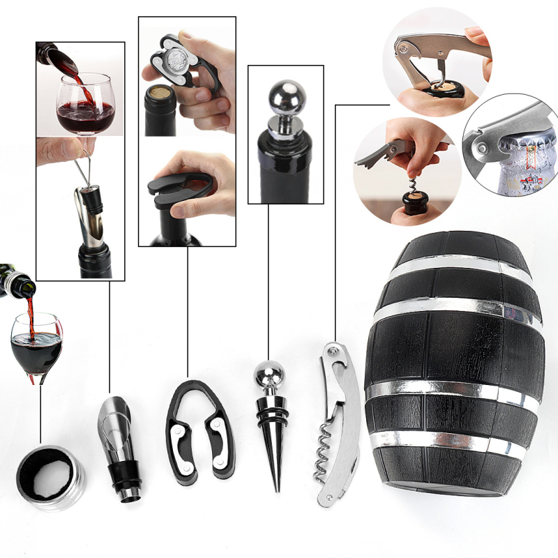 Set de accesorii pentru vin, în formă de butoi, cu deschizător de sticle, dop, tăietor de folie și cuțit