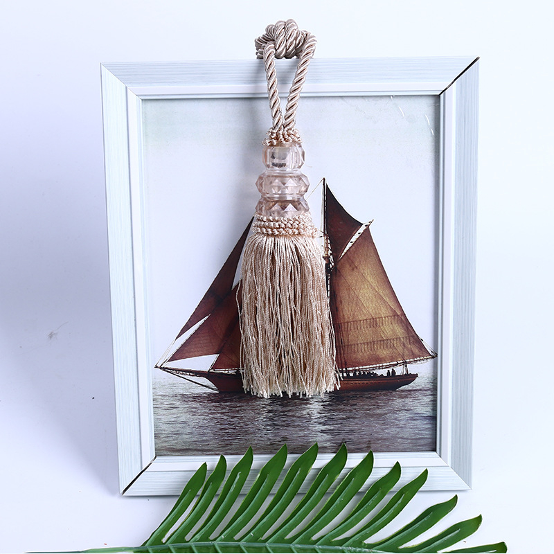 Bilă de cristal pentru perdea cu ciucuri – ornament textil decorativ