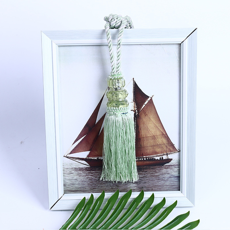 Bilă de cristal pentru perdea cu ciucuri – ornament textil decorativ