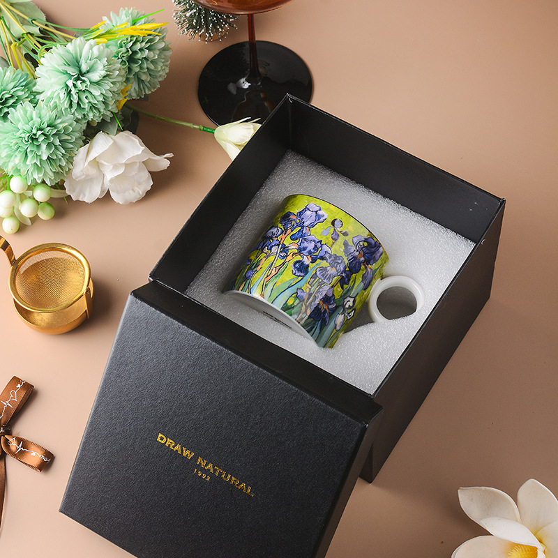 Set cești de cafea și farfurie Iris Series din bone china – ceai de după-amiază
