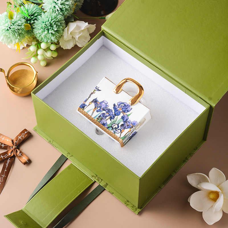 Set cești de cafea și farfurie Iris Series din bone china – ceai de după-amiază
