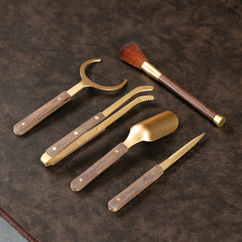 Set pentru ceremonia ceaiului Six Gentlemen – Accesorii premium Kung Fu pentru uz casnic, incluzând clip pentru ceai, linguriță, cuțiș pentru ceai și unelte de întreținere a ceainicului