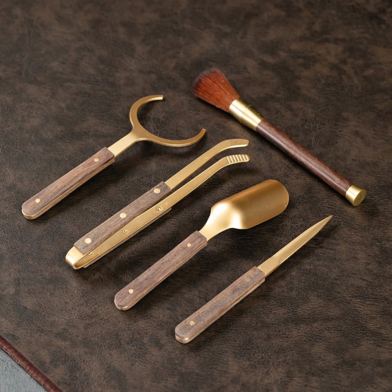 Set pentru ceremonia ceaiului Six Gentlemen – Accesorii premium Kung Fu pentru uz casnic, incluzând clip pentru ceai, linguriță, cuțiș pentru ceai și unelte de întreținere a ceainicului
