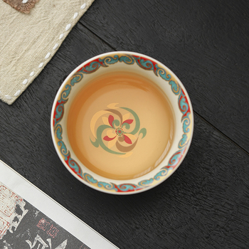 Căniță de ceai din ceramică cu motiv floral, în stil chinezesc, parte a unui set Gong Fu, o singură căniță pentru degustare ceai.