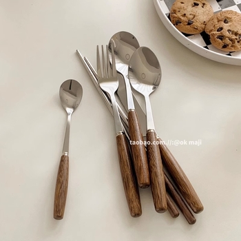 Made by Hanyang: set pribora s drvenom drškom u korejskom stilu IN STYLE, retro nehrđajući čelik zapadna kuhinja — žlica, vilica za tjesteninu, nož, vilica i drvena žlica s ručkom u obliku krila piletine