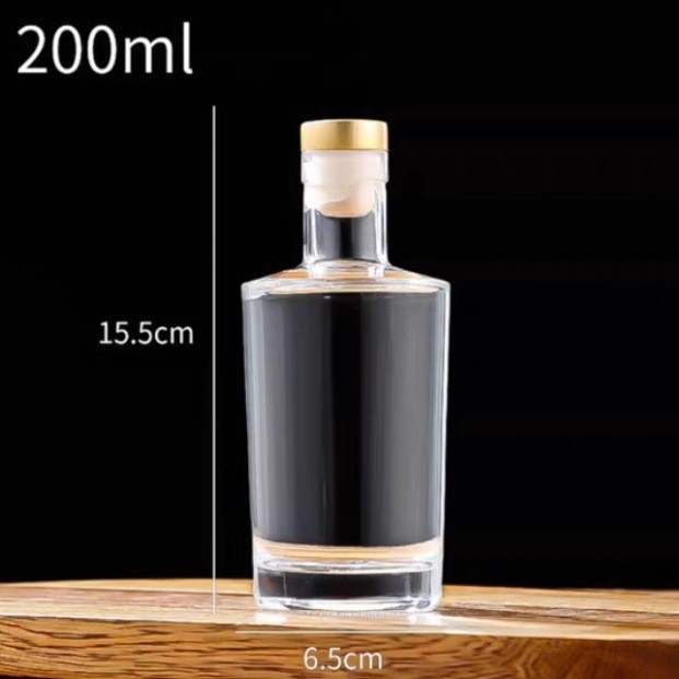 Set prozirnih staklenih boca za vino: 500 ml boca za voćno vino i 750 ml boca za alkoholna pića s hermetičnim poklopcima
