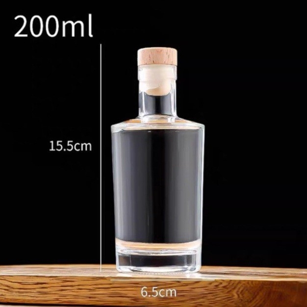 Set prozirnih staklenih boca za vino: 500 ml boca za voćno vino i 750 ml boca za alkoholna pića s hermetičnim poklopcima