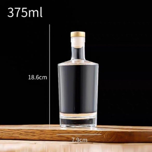Set prozirnih staklenih boca za vino: 500 ml boca za voćno vino i 750 ml boca za alkoholna pića s hermetičnim poklopcima