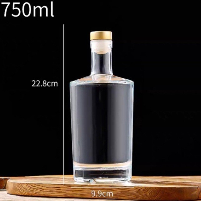 Set prozirnih staklenih boca za vino: 500 ml boca za voćno vino i 750 ml boca za alkoholna pića s hermetičnim poklopcima