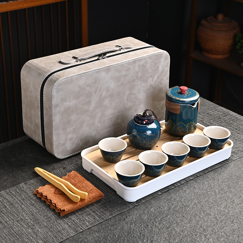 Set de ceai de călătorie într-o husă – set ceramic pentru exterior, un ceainic și trei cești, cadou de afaceri, farmec antic