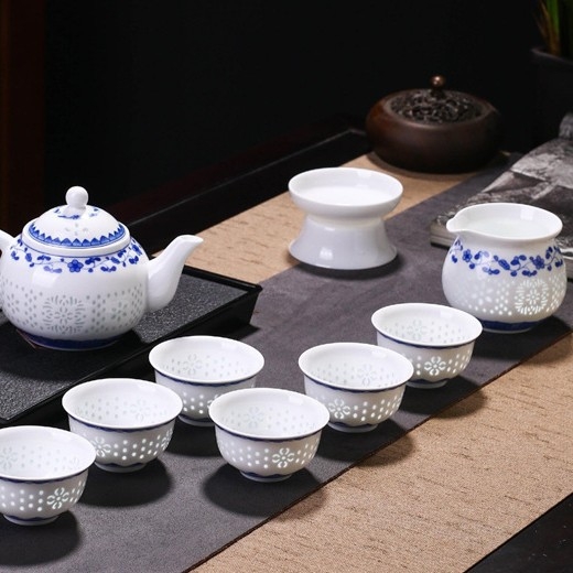 Set ceai ceramic cu ceainic albastru‑alb, porțelan emailat, stil modern minimalist, pentru uz casnic și birou, 3–5 persoane