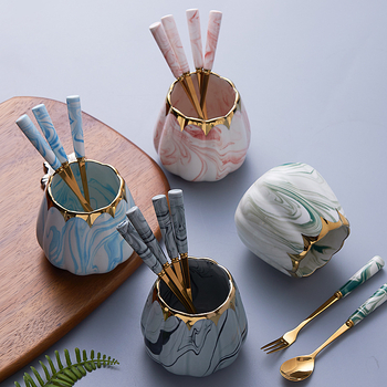 Set nordic din oțel inoxidabil pentru fructe: furculiță și lingură cu recipient ceramic de depozitare, design marmorat pentru uz casnic