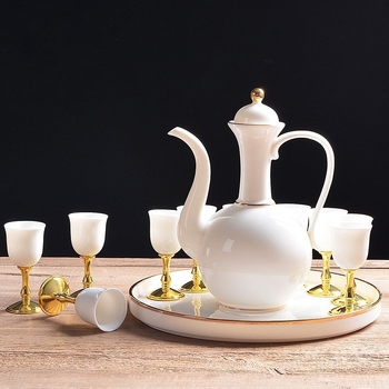 Set de vin din porțelan alb, cu distribuitor în stil antic, pahare mici și cană ceramică – cadou premium pentru casă