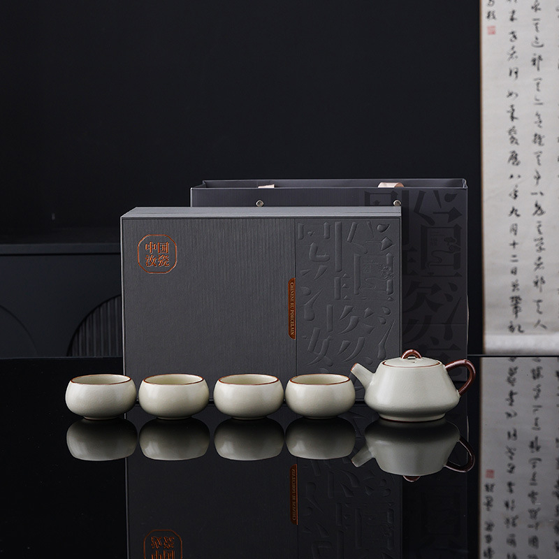 Ceainic bej din ceramică, cu mâner lateral, glazură crăpată și linii aurii, ceainic Gongfu pentru uz casnic, stil Chinez Nou