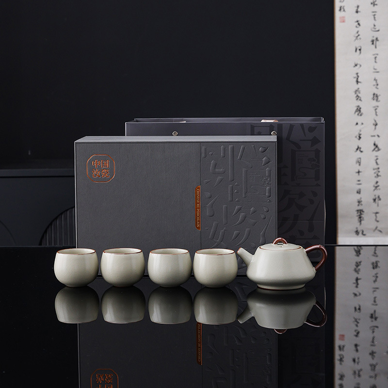Ceainic bej din ceramică, cu mâner lateral, glazură crăpată și linii aurii, ceainic Gongfu pentru uz casnic, stil Chinez Nou