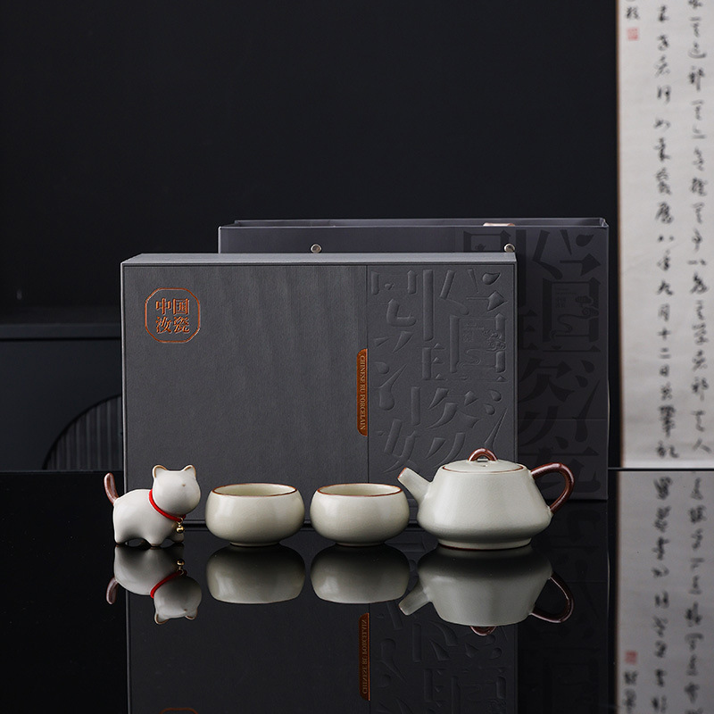 Ceainic bej din ceramică, cu mâner lateral, glazură crăpată și linii aurii, ceainic Gongfu pentru uz casnic, stil Chinez Nou