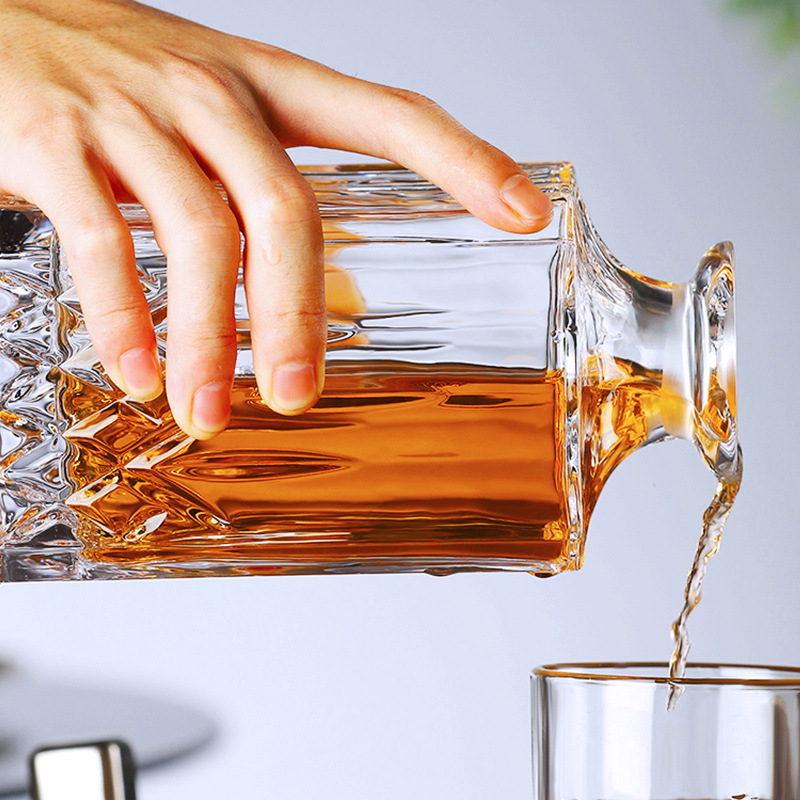 Set decantor din sticlă cu cutie cadou și logo personalizat — pahare de whisky, capacitate mare, stil vintage lux