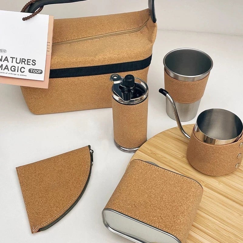 Set portabil de cafea pentru camping, în cutie cadou — ceainic pour-over și râșniță de cafea manuală, stil retro