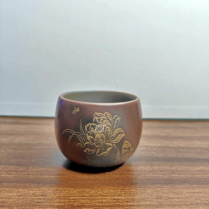 Set de ceai din lut purpuriu Nixing cu motive gravate de lotus, prun, orhidee, bambus, krizantemă și peisaj; pentru uz casnic și pentru oaspeți; set de ceai Kung Fu.