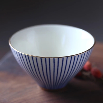 Cupa Gongfu din ceramică – ceașcă mare de ceai cu decor auriu