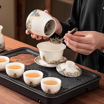 Set de ceai din porțelan alb ca jadul, cu ceainic și cești, ceramică, cutie cadou elegantă, stil minimalist modern, pentru 3–5 persoane