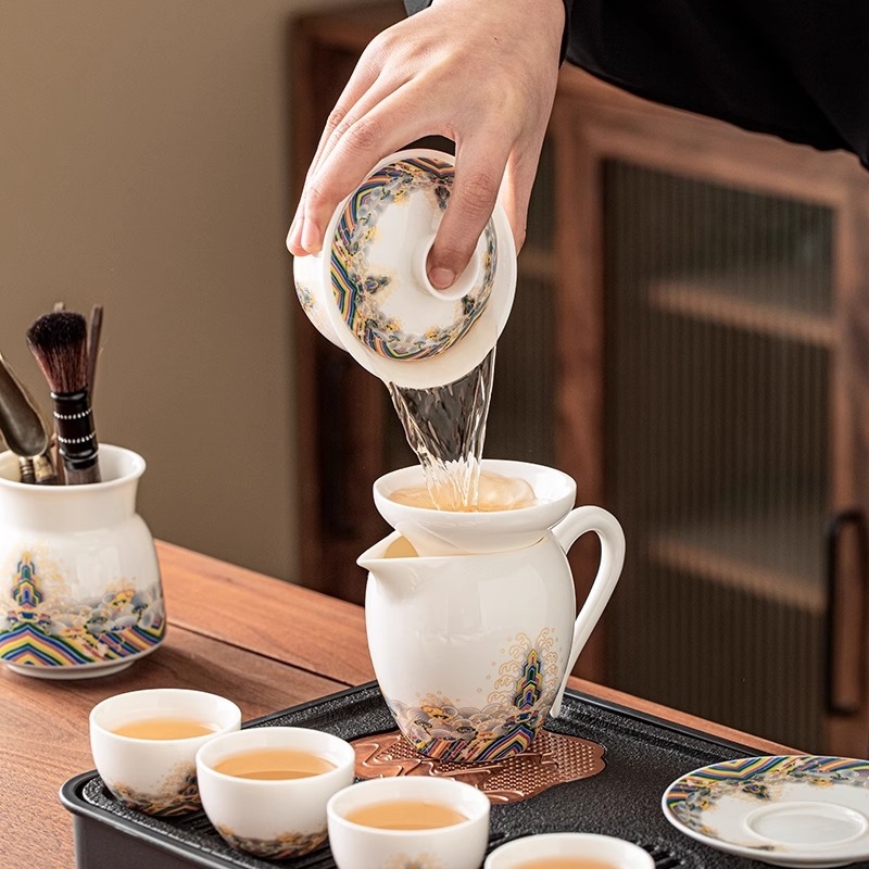 Set de ceai din porțelan alb ca jadul, cu ceainic și cești, ceramică, cutie cadou elegantă, stil minimalist modern, pentru 3–5 persoane