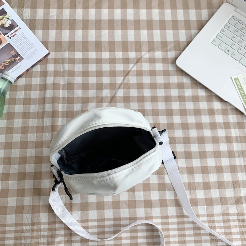 Ženska nylon crossbody torbica, mala veličina, 2025 novi model, sladak crtić dizajn, japanski i korejski stil, svestrana i slatka.