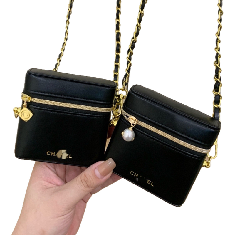 Ženska crossbody torba, kvadratnog oblika, s lancem, PU koža, mala veličina