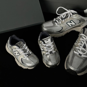 Παιδικά αθλητικά παπούτσια για τρέξιμο με αναπνεύσιμο δίχτυ, ελαστικό ιμάντα και μαλακή σόλα