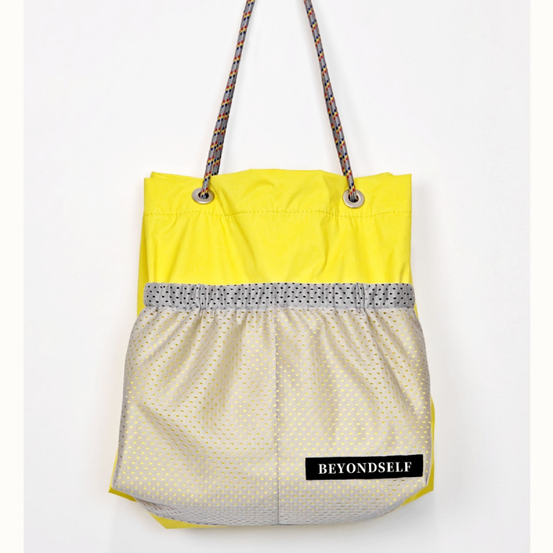 Prilagodljiva ženska crossbody torba s mogućnošću skladištenja, moderan kontrast boja, gradski street stil