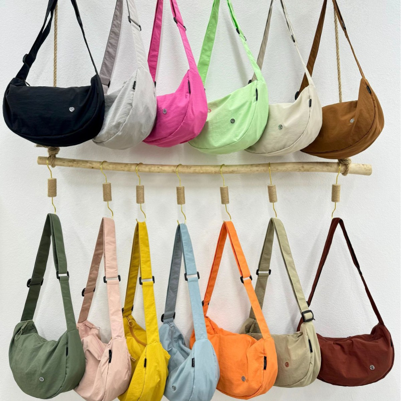 Ženska nylon torba s naramenicom, makaron boje, jednobojna, lagana, za svakodnevnu upotrebu