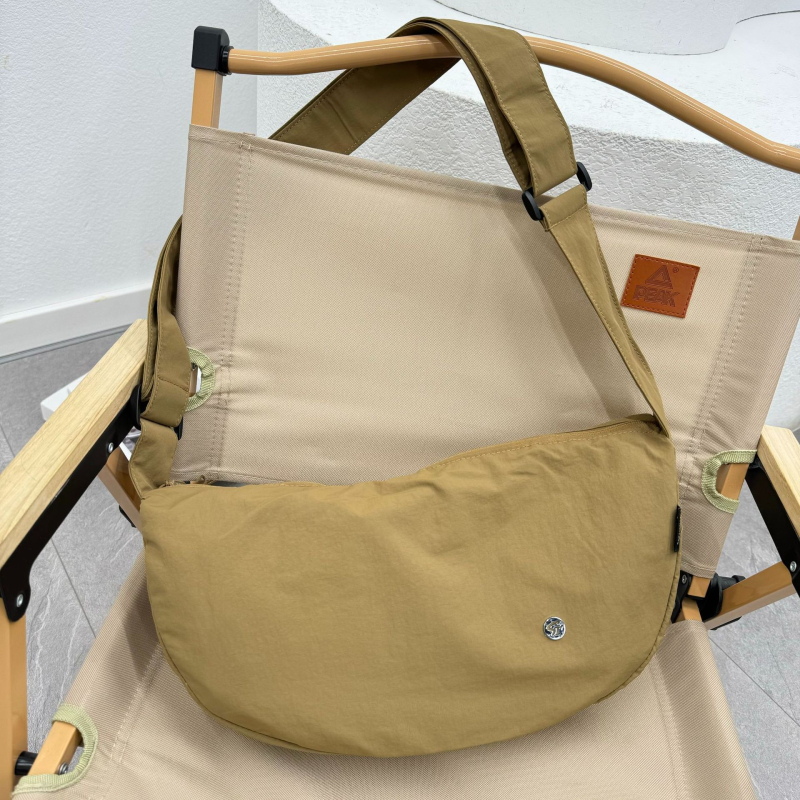 Ženska nylon torba s naramenicom, makaron boje, jednobojna, lagana, za svakodnevnu upotrebu