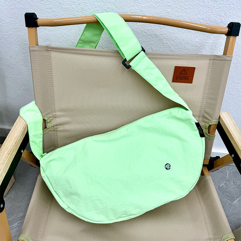 Ženska nylon torba s naramenicom, makaron boje, jednobojna, lagana, za svakodnevnu upotrebu